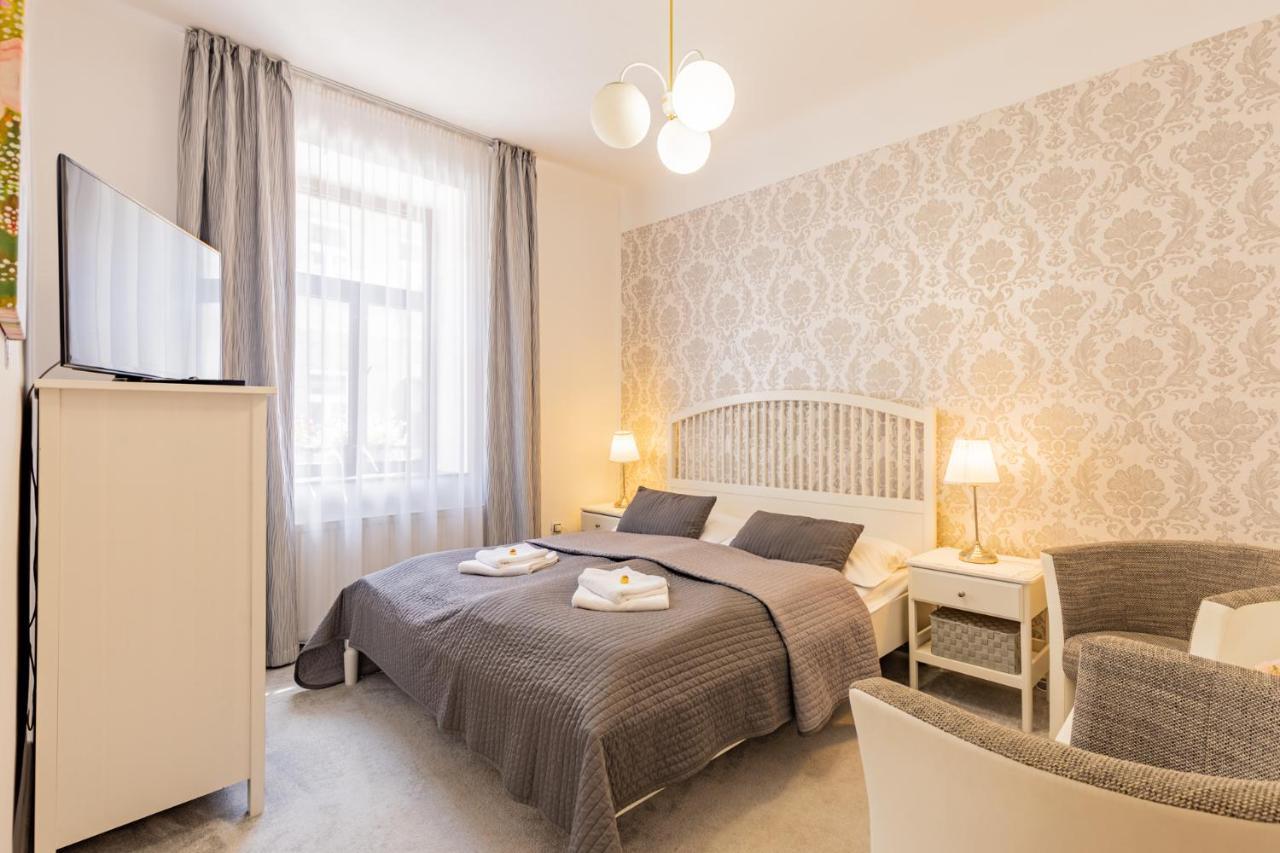 Hotel Amadeus تشيسكي بوديوفيتسه المظهر الخارجي الصورة
