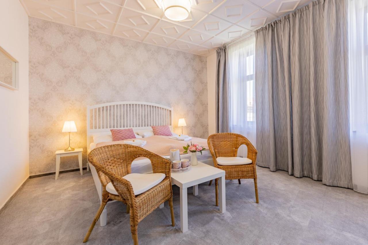 Hotel Amadeus تشيسكي بوديوفيتسه المظهر الخارجي الصورة