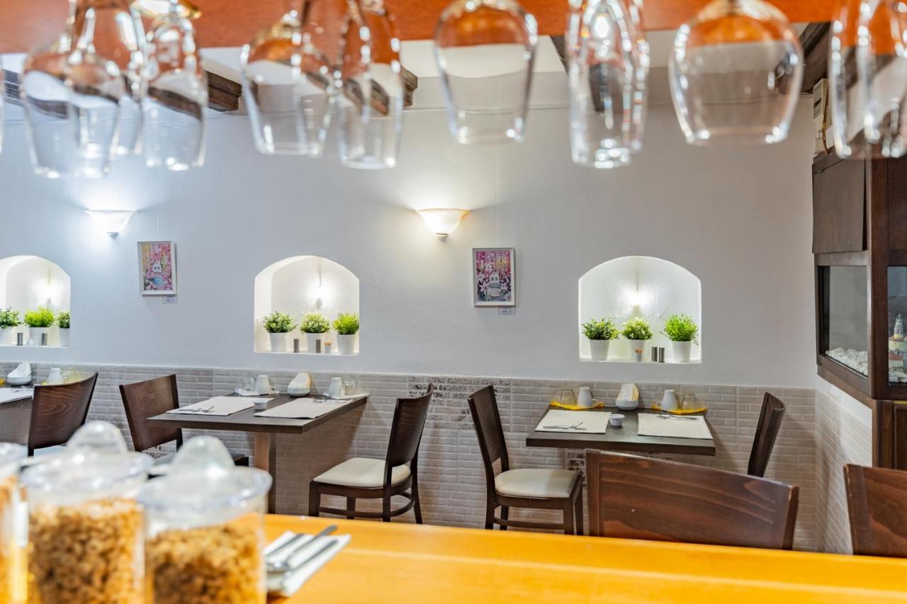 Hotel Amadeus تشيسكي بوديوفيتسه المظهر الخارجي الصورة
