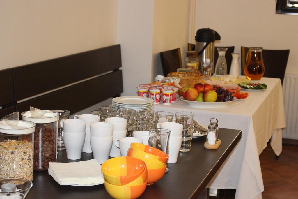 Hotel Amadeus تشيسكي بوديوفيتسه المظهر الخارجي الصورة