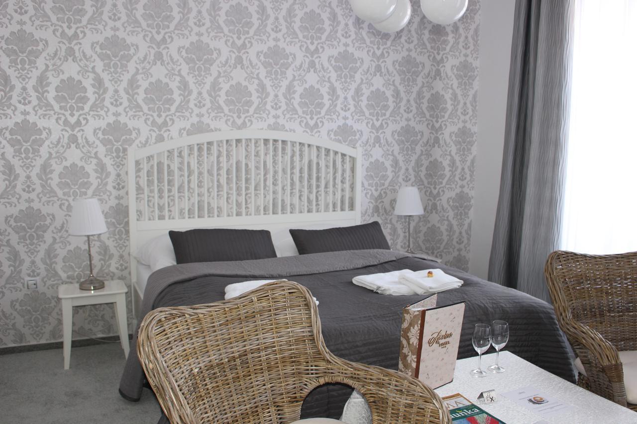 Hotel Amadeus تشيسكي بوديوفيتسه المظهر الخارجي الصورة